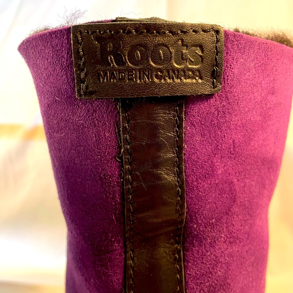 Roots black and purple leather rollover boots with cosy Sherpa lining. - Picture 6 of 6